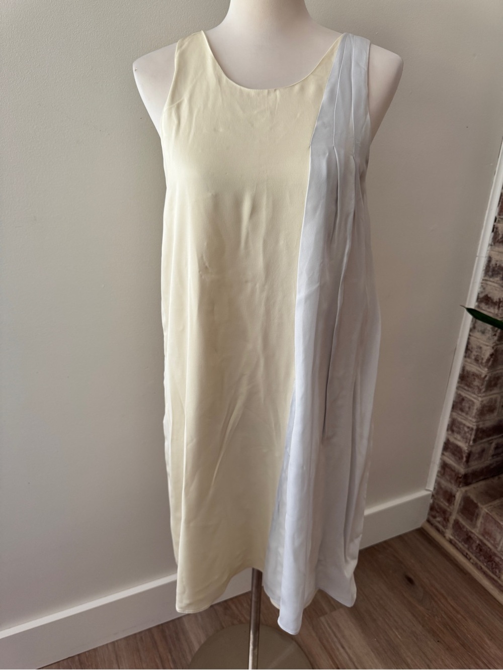 Emporio Armani Size 42 US 6 Silk Colorblock Shift Dress Ivory White Gray Pockets